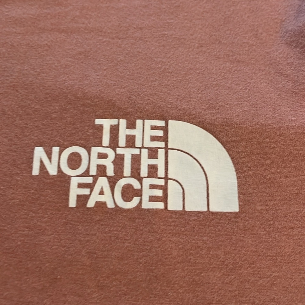 The North face men’s long sleeve tee XL pink